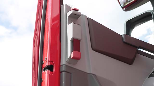 Renault Trucks también ofrece en la cabina Maxispace cierres de seguridad antirobo.